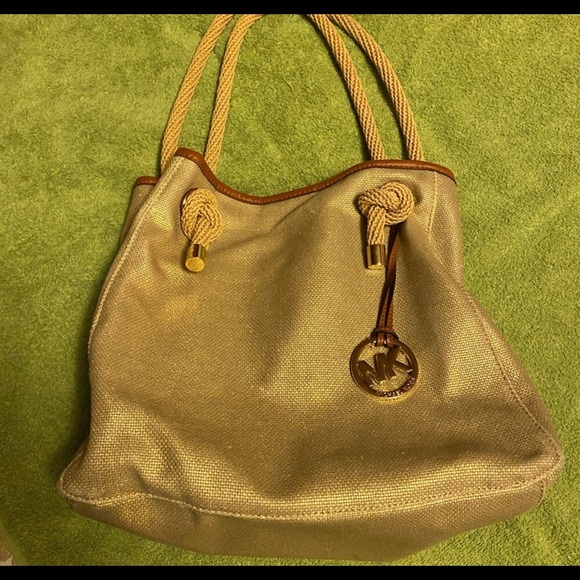 MICHAEL Michael Kors Handbags - Michael Kors Isla Bag